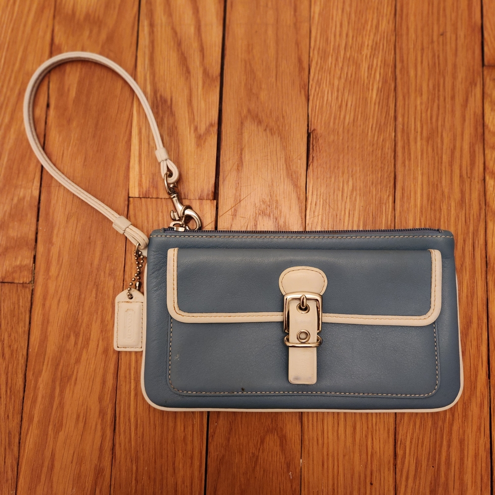 Coach Hampton Leather Pocket Wristlet Blue/white